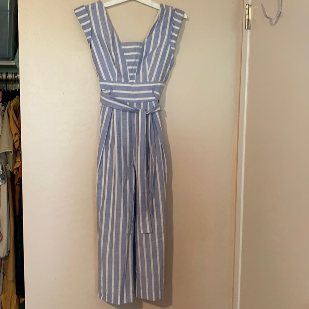 MOVING SALE! Worn once 1901 Petite Beautiful Romper